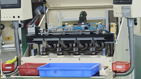 順昌電機-生產(chǎn)設備展示